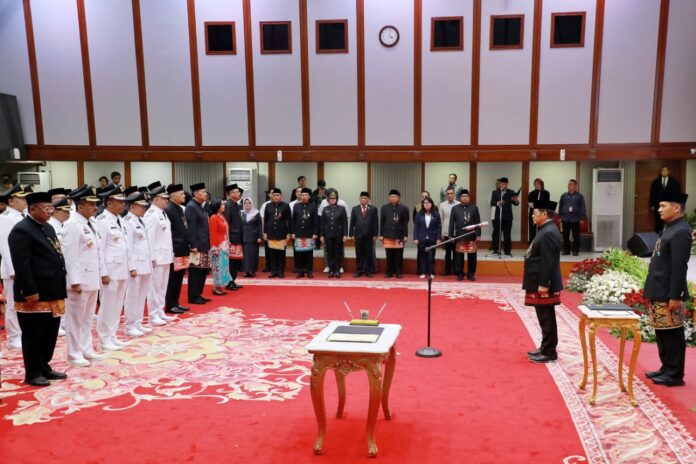 Pimpinan DPRD-Sekda DKI Jakarta Kongkalikong Loloskan Puluhan Kader PDIP jadi Pejabat Eselon II Pimpinan DPRD-Sekda DKI Jakarta Kongkalikong Loloskan Puluhan Kader PDIP jadi Pejabat Eselon II